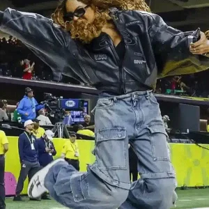 Super Bowl 2025 Beyoncé Oversized Leather Jacket